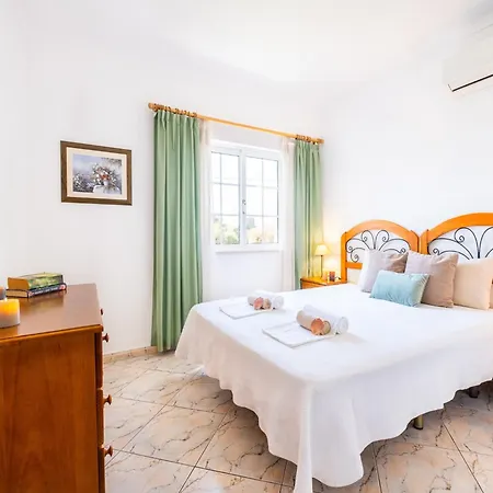 فيلة Holiday Home In Branqueira Near Santa Eulalia Beach البوفيرا