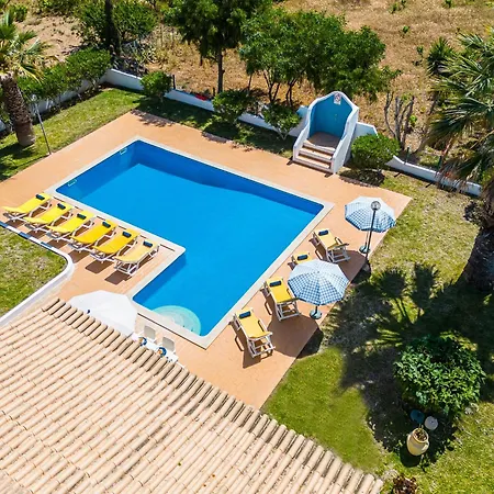 Holiday Home In Branqueira Near Santa Eulalia Beach ヴィラ アルブフェイラ