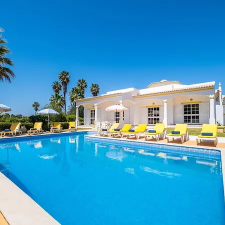 Holiday Home In Branqueira Near Santa Eulalia Beach アルブフェイラ