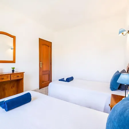 ヴィラ Holiday Home In Branqueira Near Santa Eulalia Beach アルブフェイラ